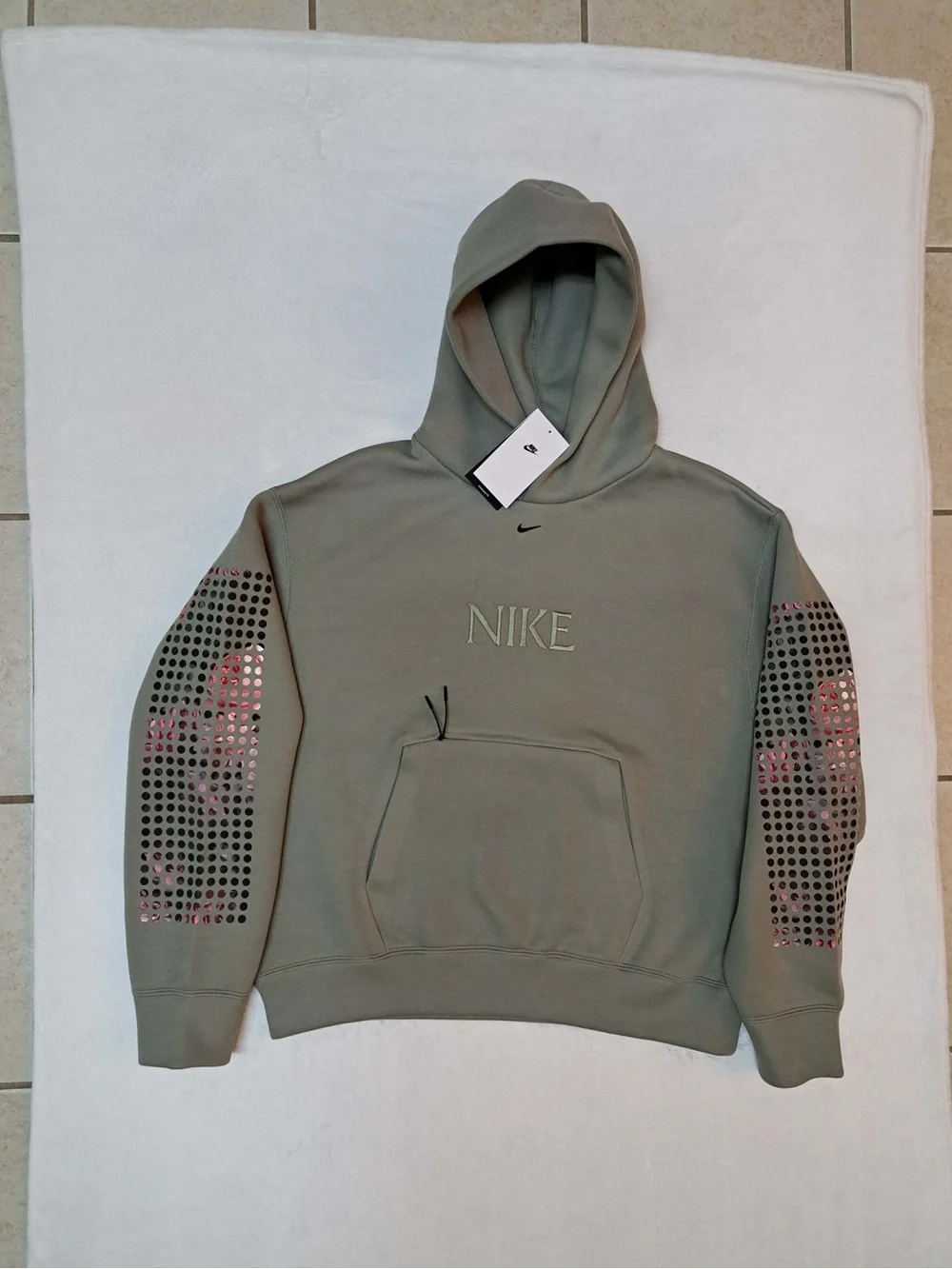 Nike Tech Fleece Oversized Pullover Hoodie - Men's size SMALL
